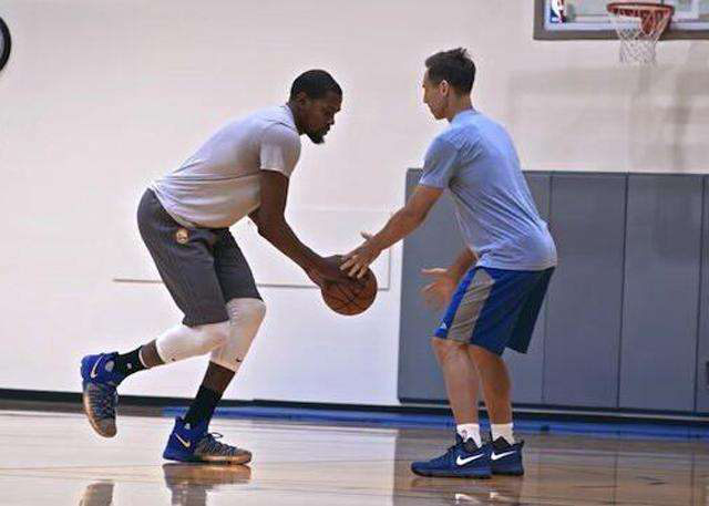 一位备受尊 一位备受尊