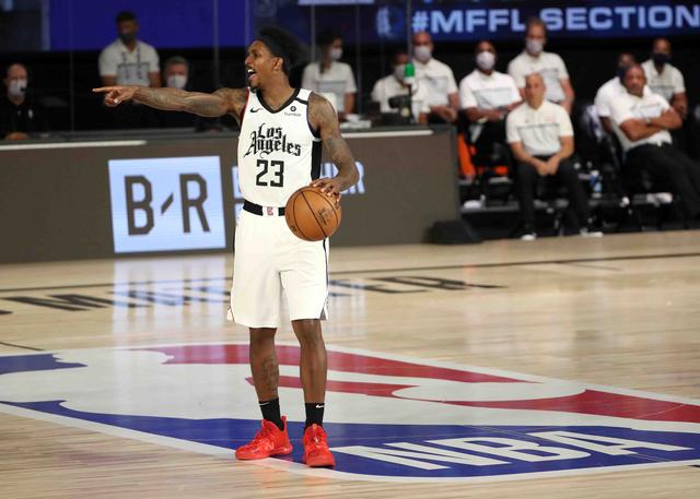 8胜3负的 8胜3负的