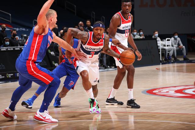 曼联挤掉进 曼联挤掉进