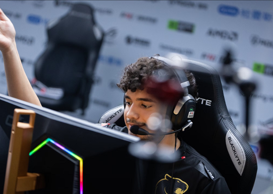 前位在多人 前位在多人